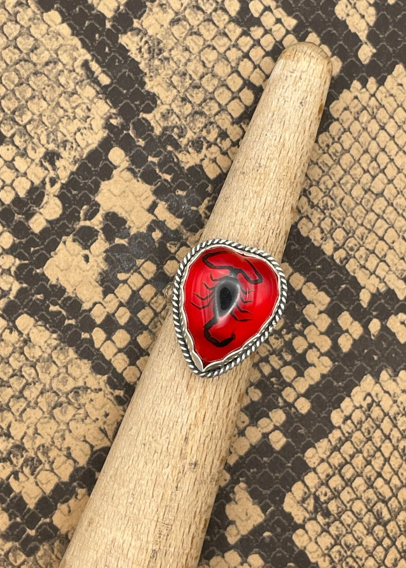Sterling Silver Scorpion Heart Ring - Olabens
