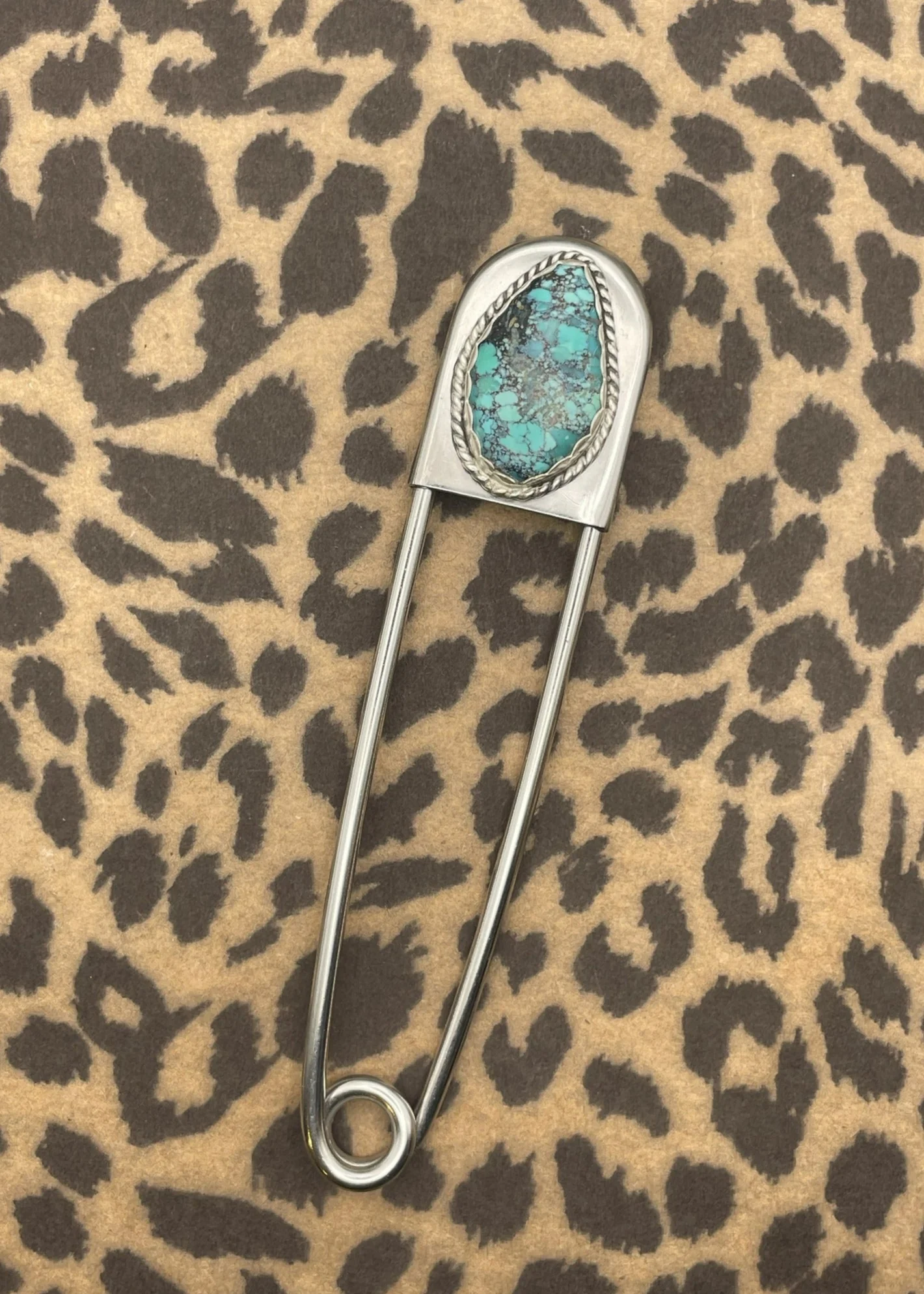 Turquoise Jumbo Safety Pin Keychain - Olabens