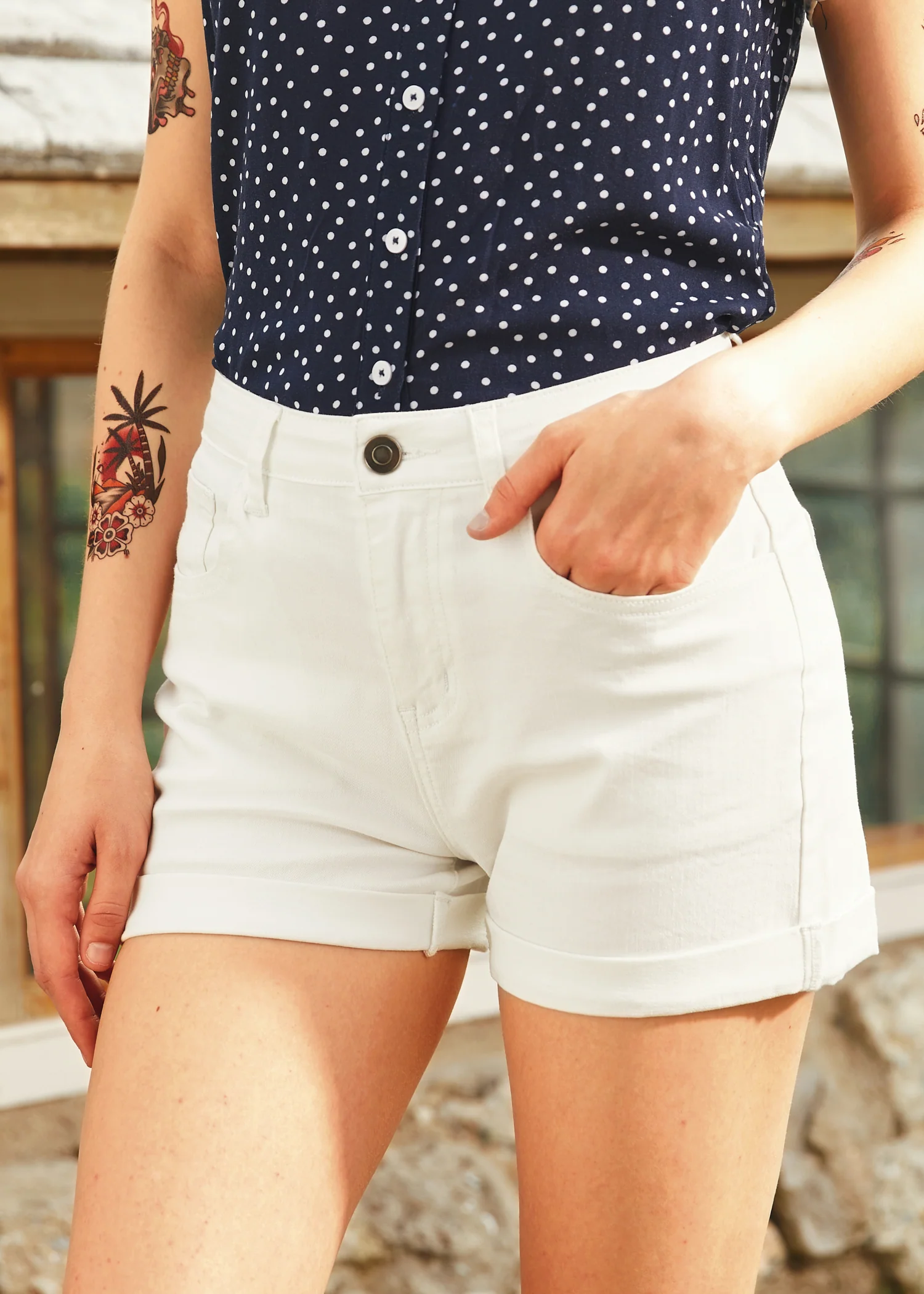 Old School Cool Roll-Cuffed Shorts - Olabens