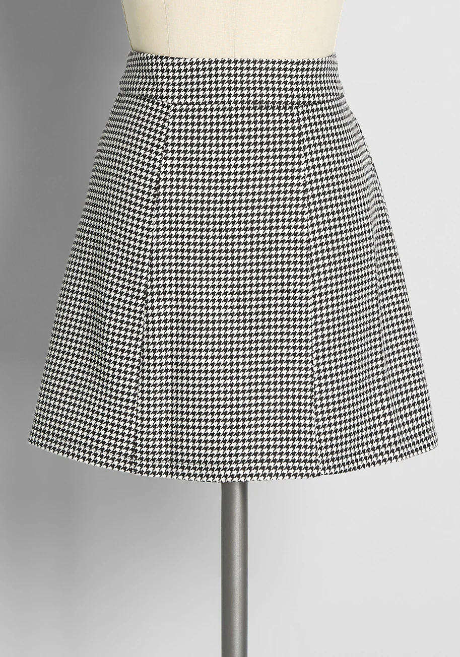 Heartbreaker in Houndstooth Mini Skirt - Olabens