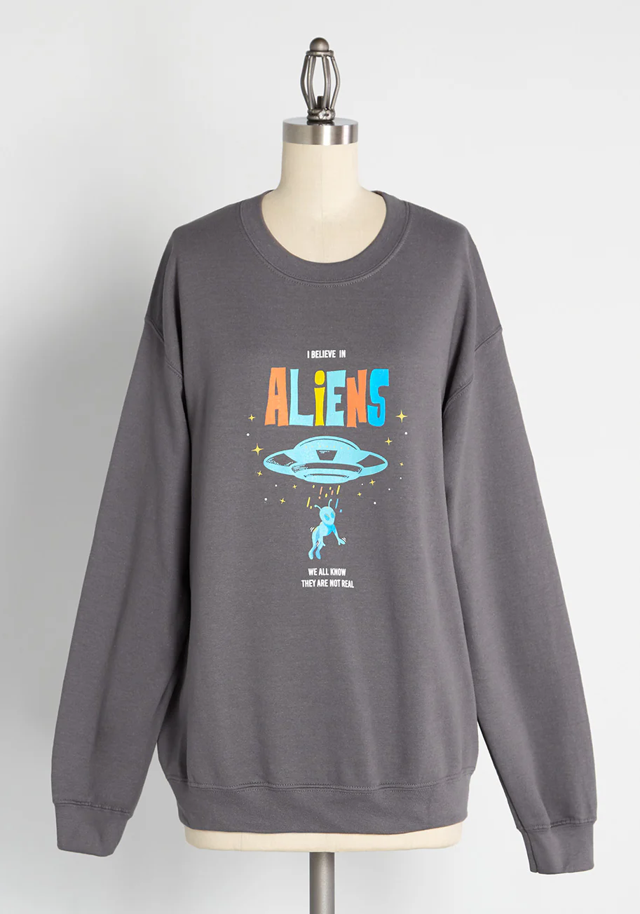 Believe in Aliens Graphic Sweatshirt - Olabens