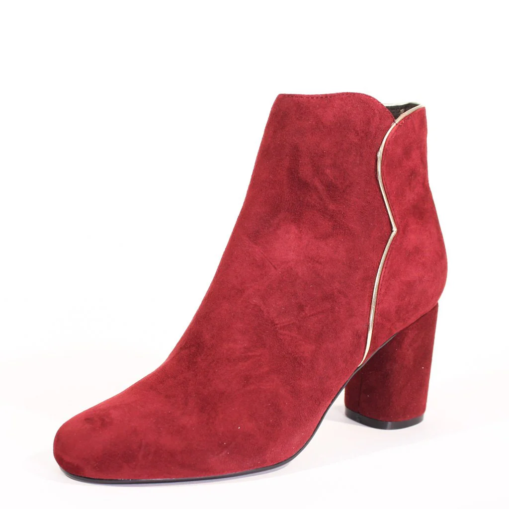 Tatiana Scallop Suede Booties - Olabens
