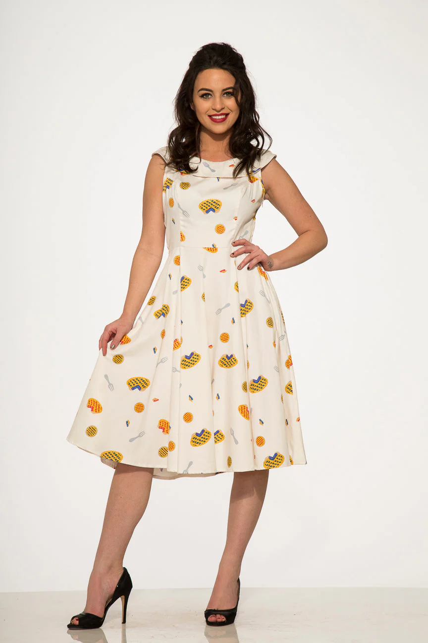 Pie Dress in Off White - Olabens