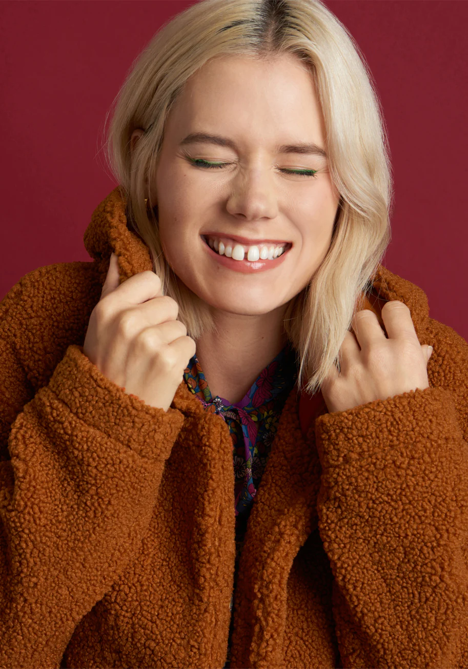 Plush On You Teddy Jacket - Olabens