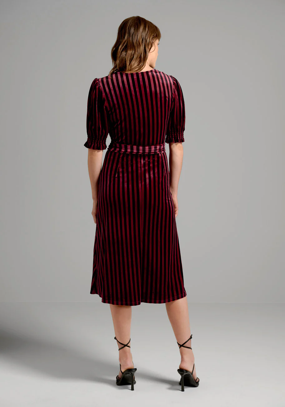 A Victorian Drama Wrap Dress - Olabens