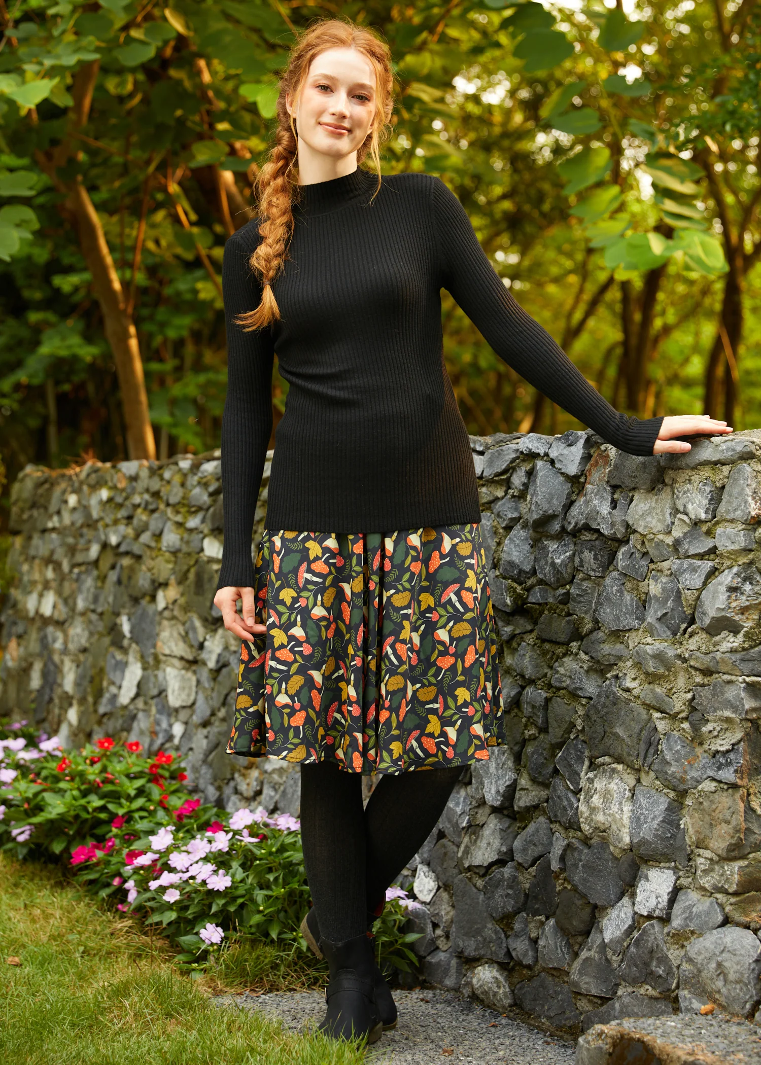 Downtown Dreamer Ribbed Turtleneck - Olabens