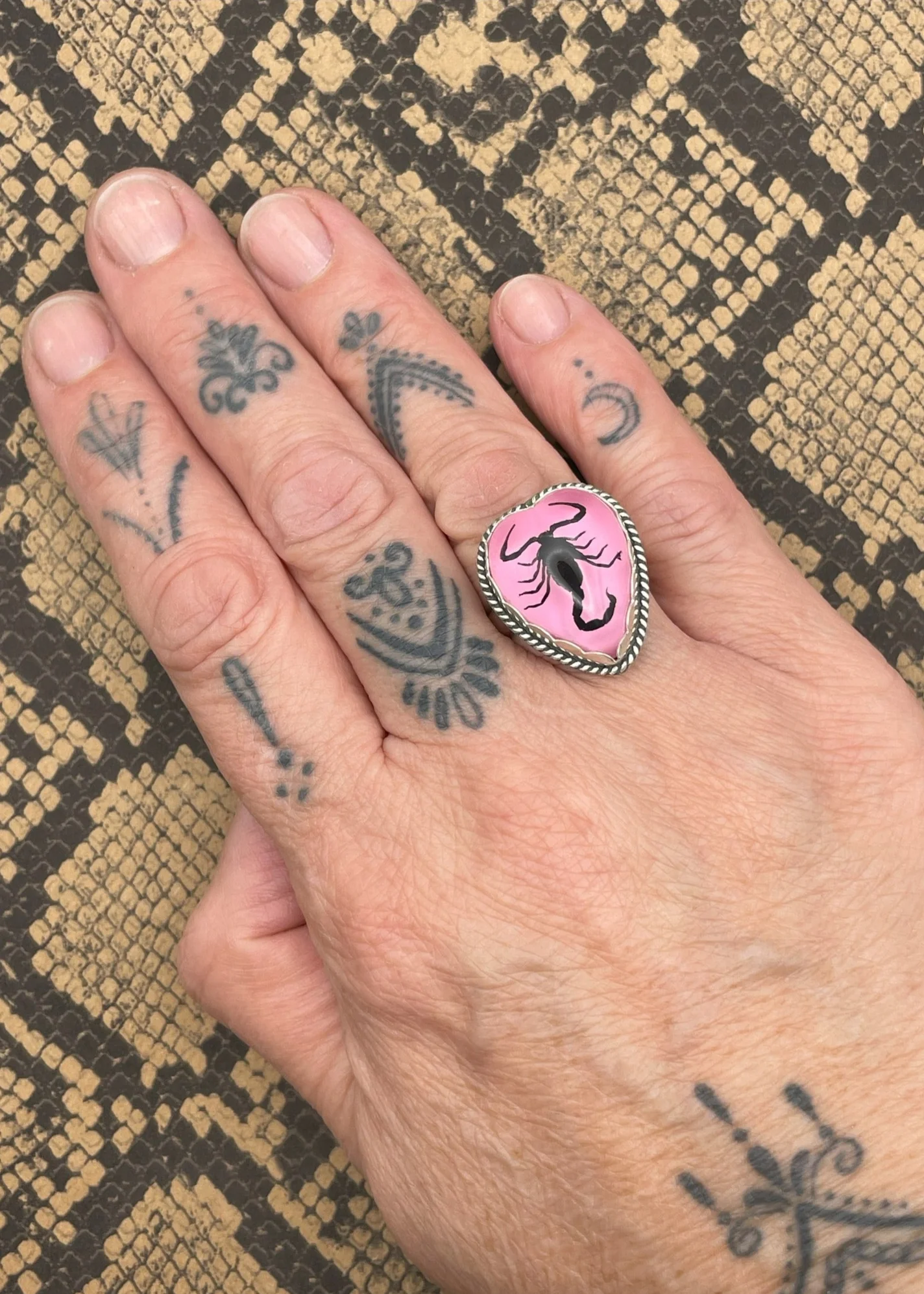 Sterling Silver Scorpion Heart Ring - Olabens