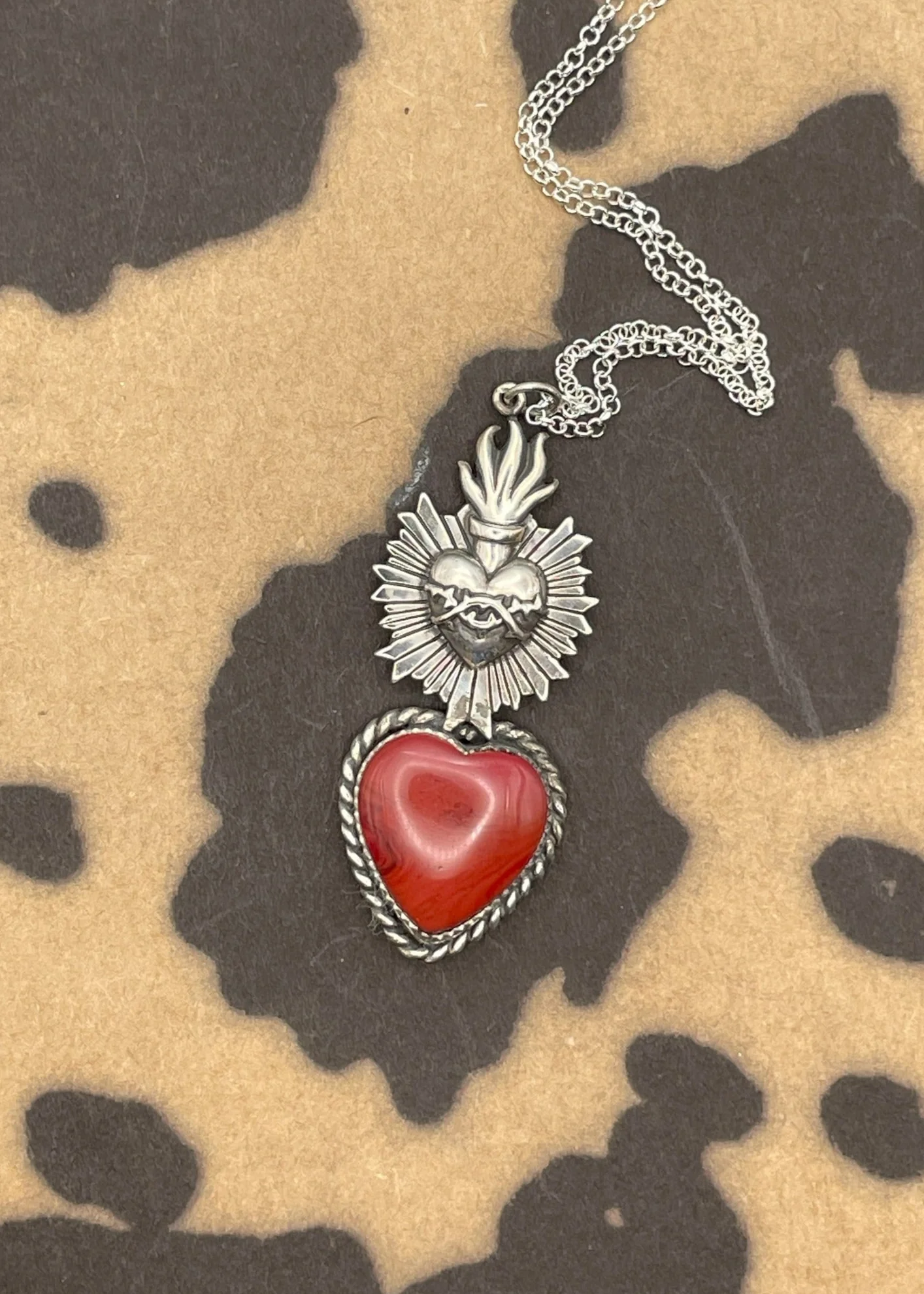 Rosarita with Sacred Heart Pendant - Olabens