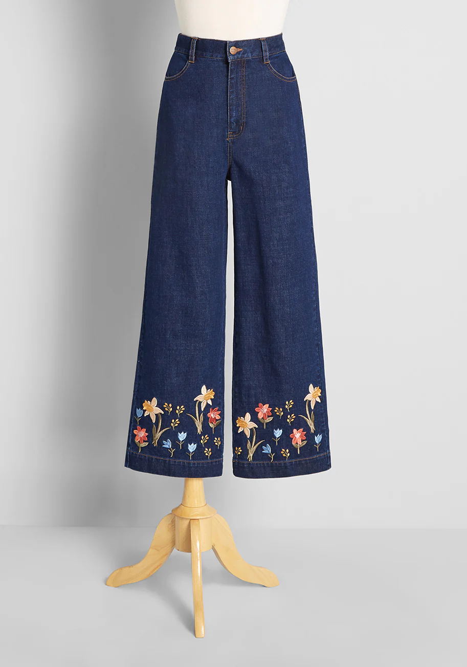 Flower Grazing Embroidered Wide-Leg Jeans - Olabens