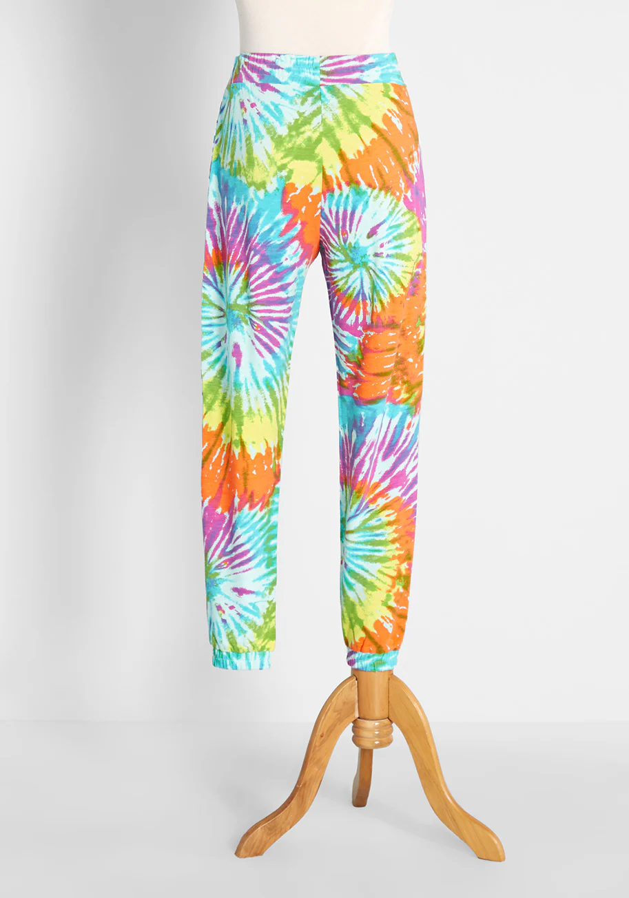 Day Tripping in Tie-Dye Joggers - Olabens