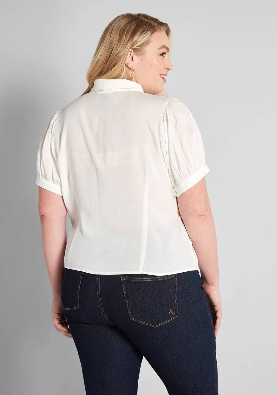 Isnyt x Collectif Bonny Blue Beauty Embroidered Blouse - Olabens