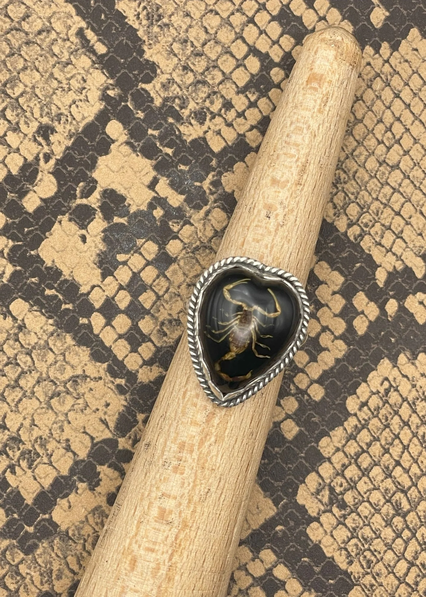 Sterling Silver Scorpion Heart Ring - Olabens