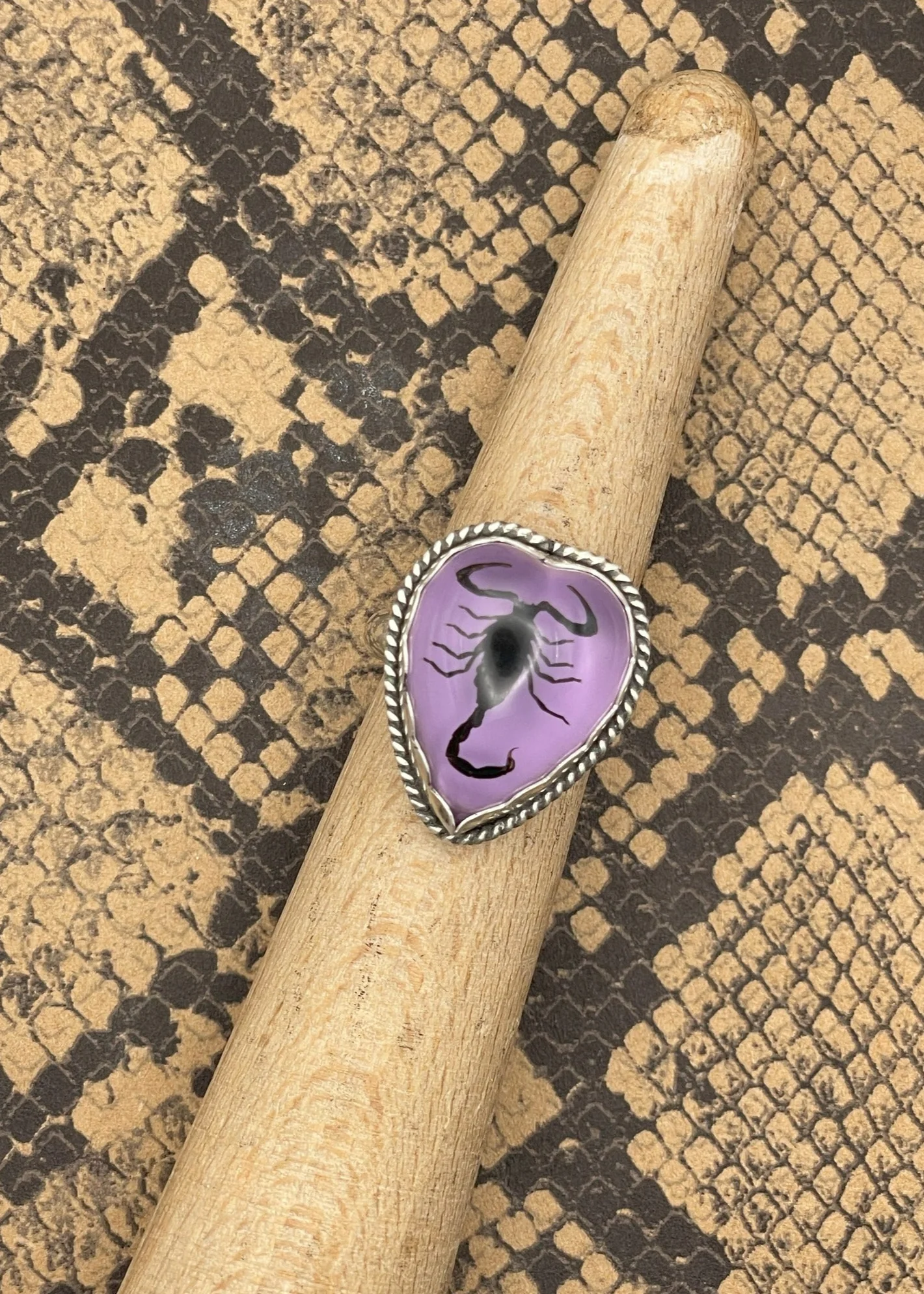 Sterling Silver Scorpion Heart Ring - Olabens