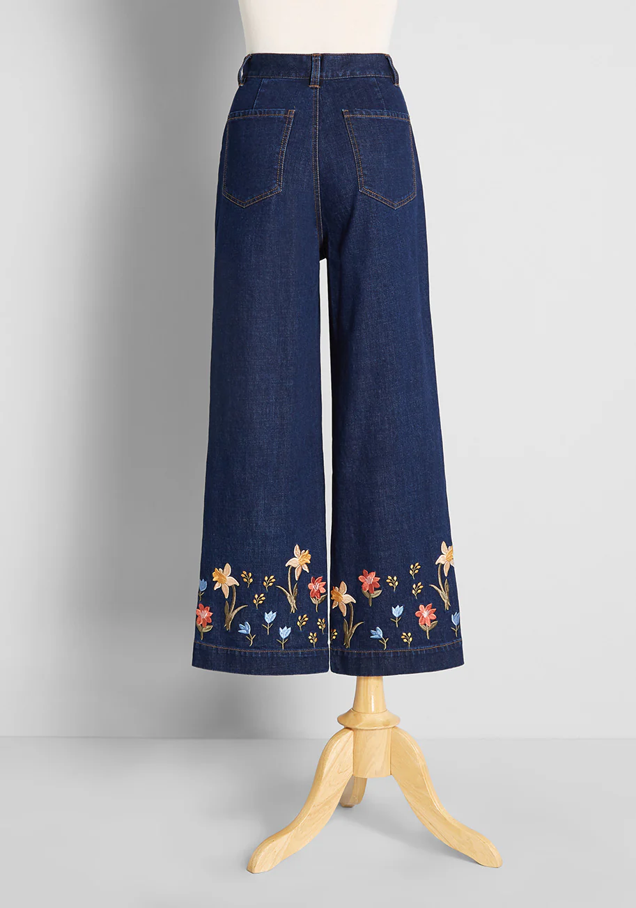 Flower Grazing Embroidered Wide-Leg Jeans - Olabens