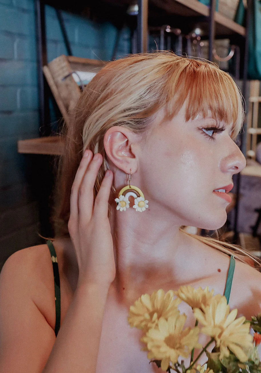 Seeing The Sunny Side Dangle Earrings - Olabens