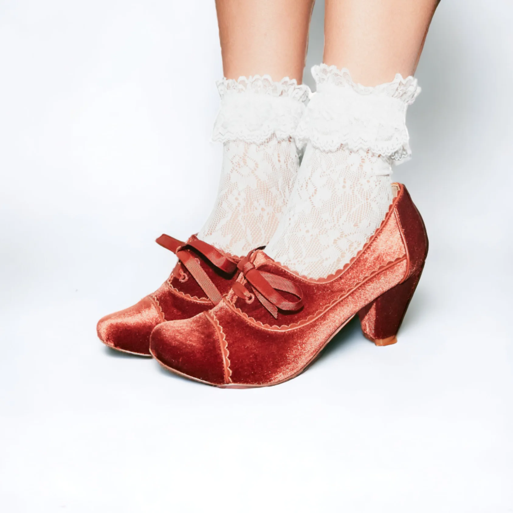 Lacey Lace Socks - Olabens