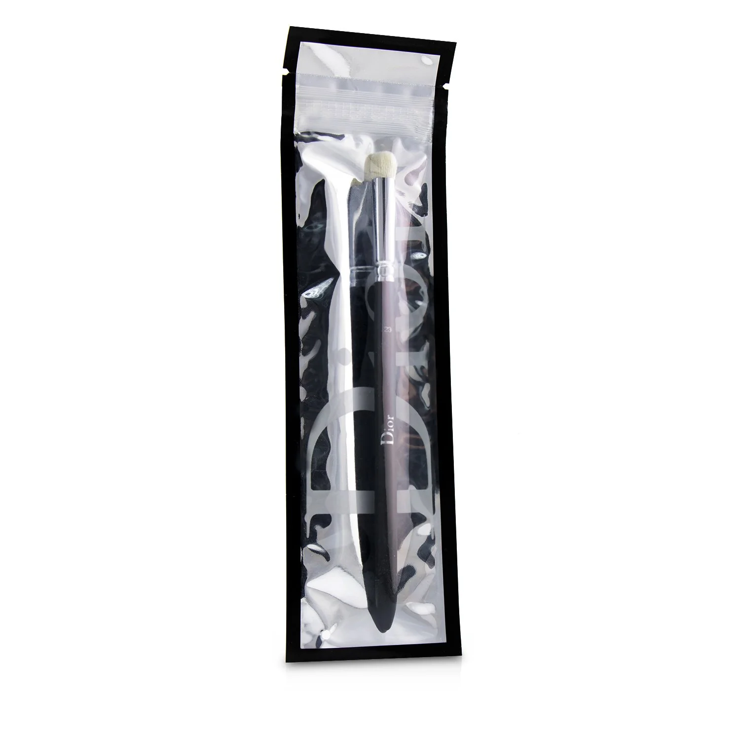 Christian Dior Backstage Large Eyeshadow Blending Brush 23 - Olabens