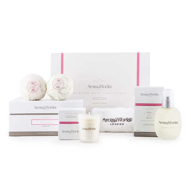 Aromaworks Nurture Body Indulgence Set by Aromaworks for Unisex - 5 Pc Set 3.4oz Body Oil, 2.6oz Candle, 2Pcs Duo AromaBomb, White Aromaworks Flannel - Olabens