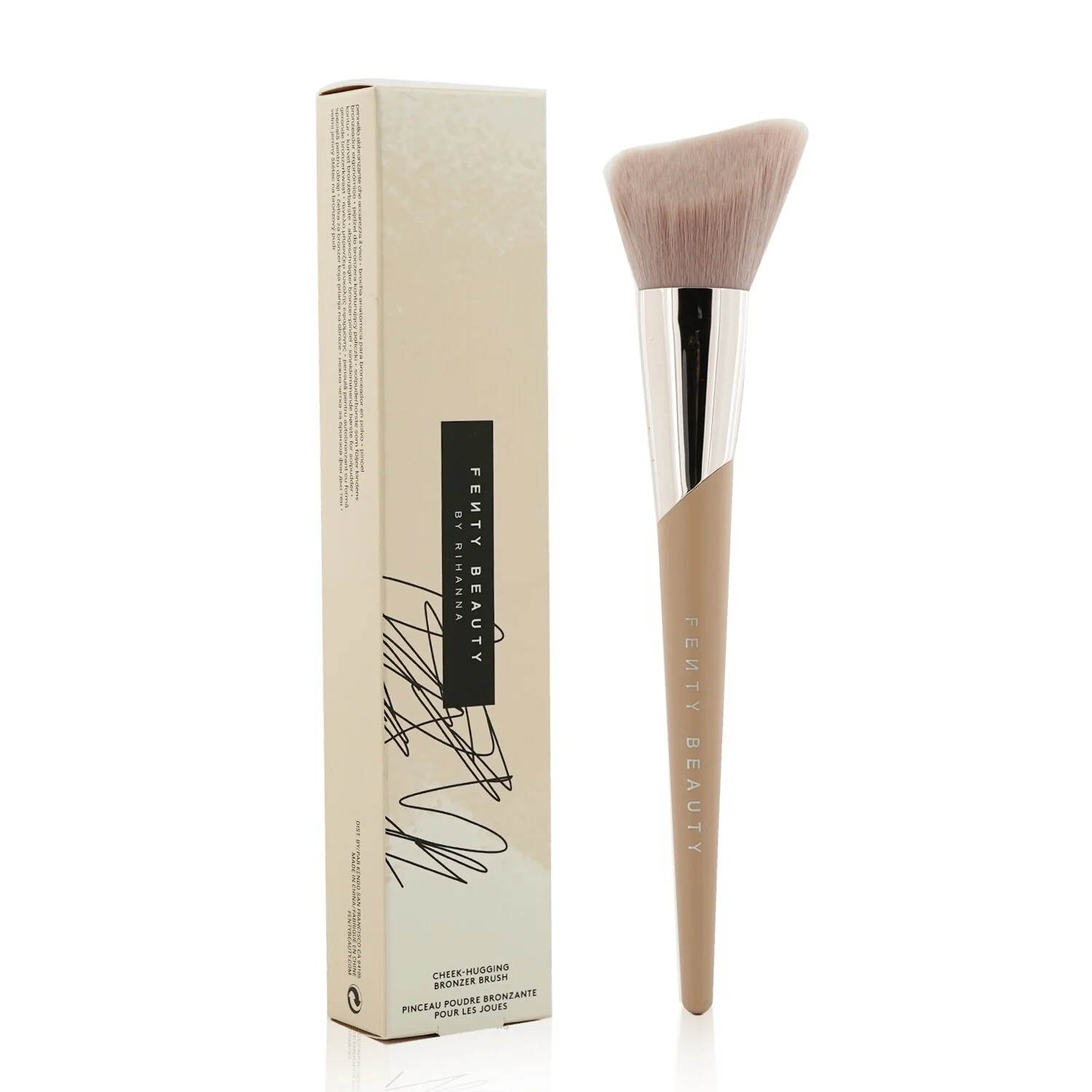 Fenty Beauty by Rihanna Cheek Hugging Bronzer Brush 190 - Olabens