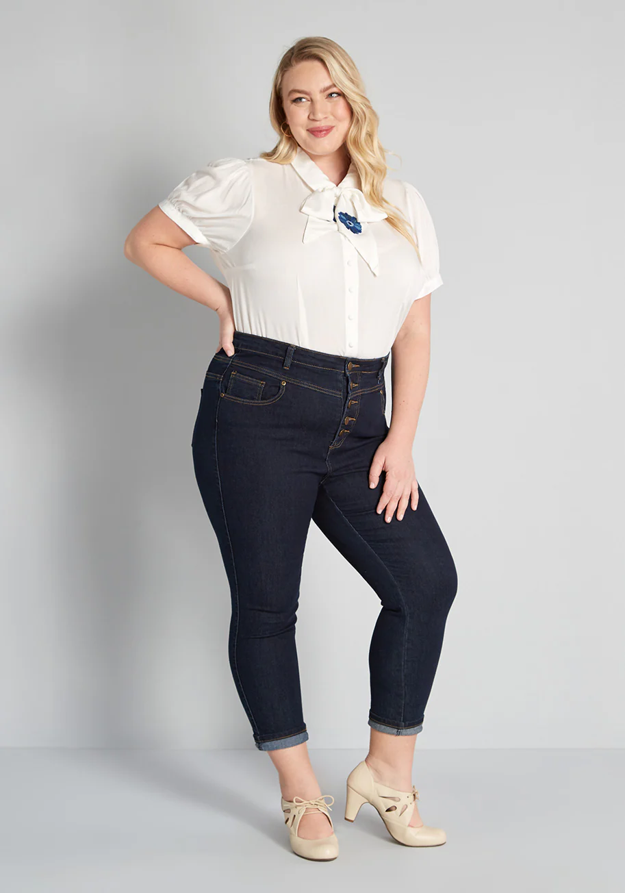 Isnyt x Collectif Bonny Blue Beauty Embroidered Blouse - Olabens