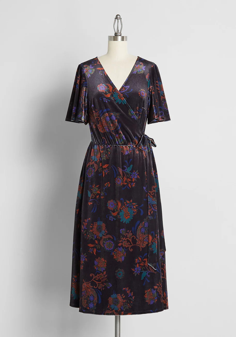 Timeless Embrace Velvet Midi Dress - Olabens