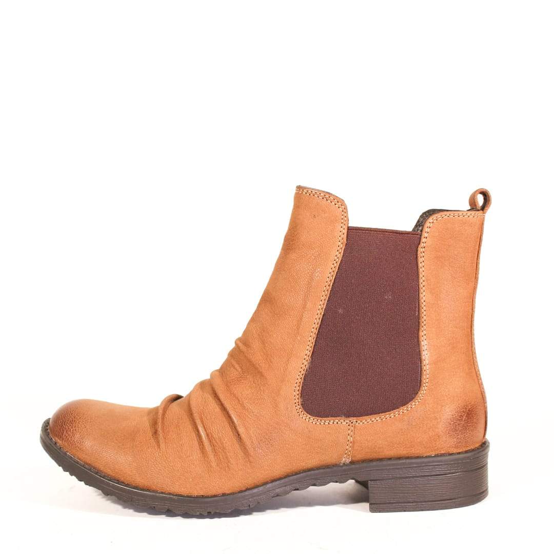 Trail Slouched Booties - Olabens