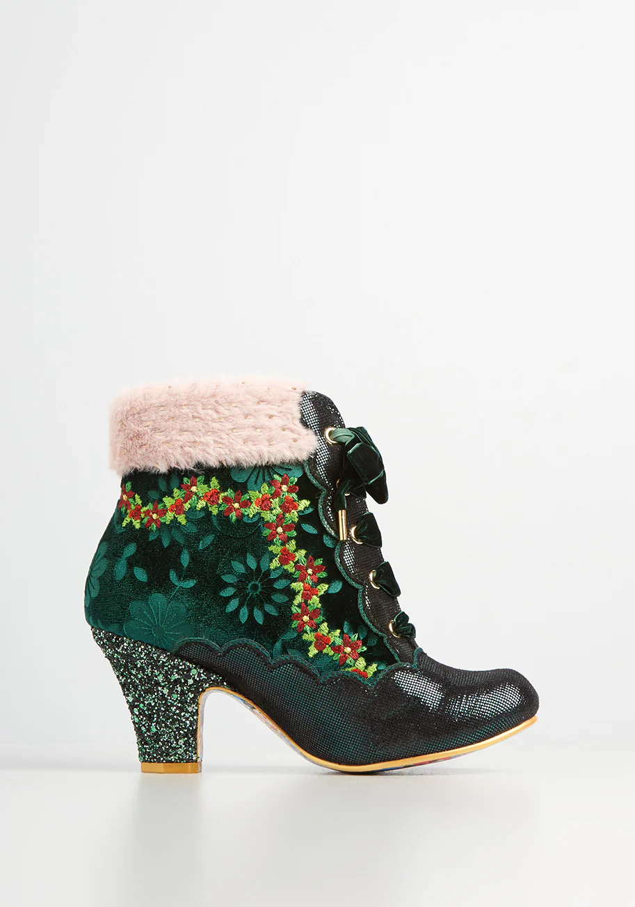 Ms. Holly B. Jolly Boot - Olabens
