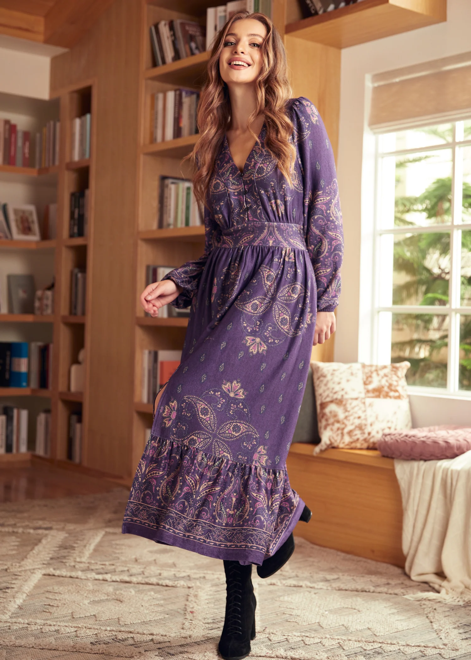 Goldie Hour V-Neck Midi Dress - Olabens