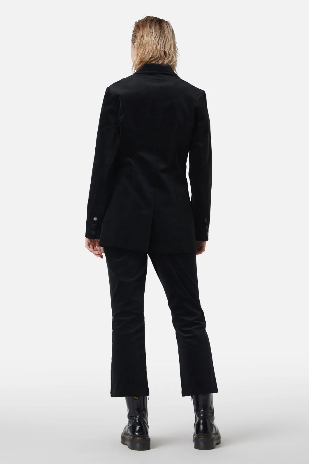 At The Alter Velvet Blazer - Olabens