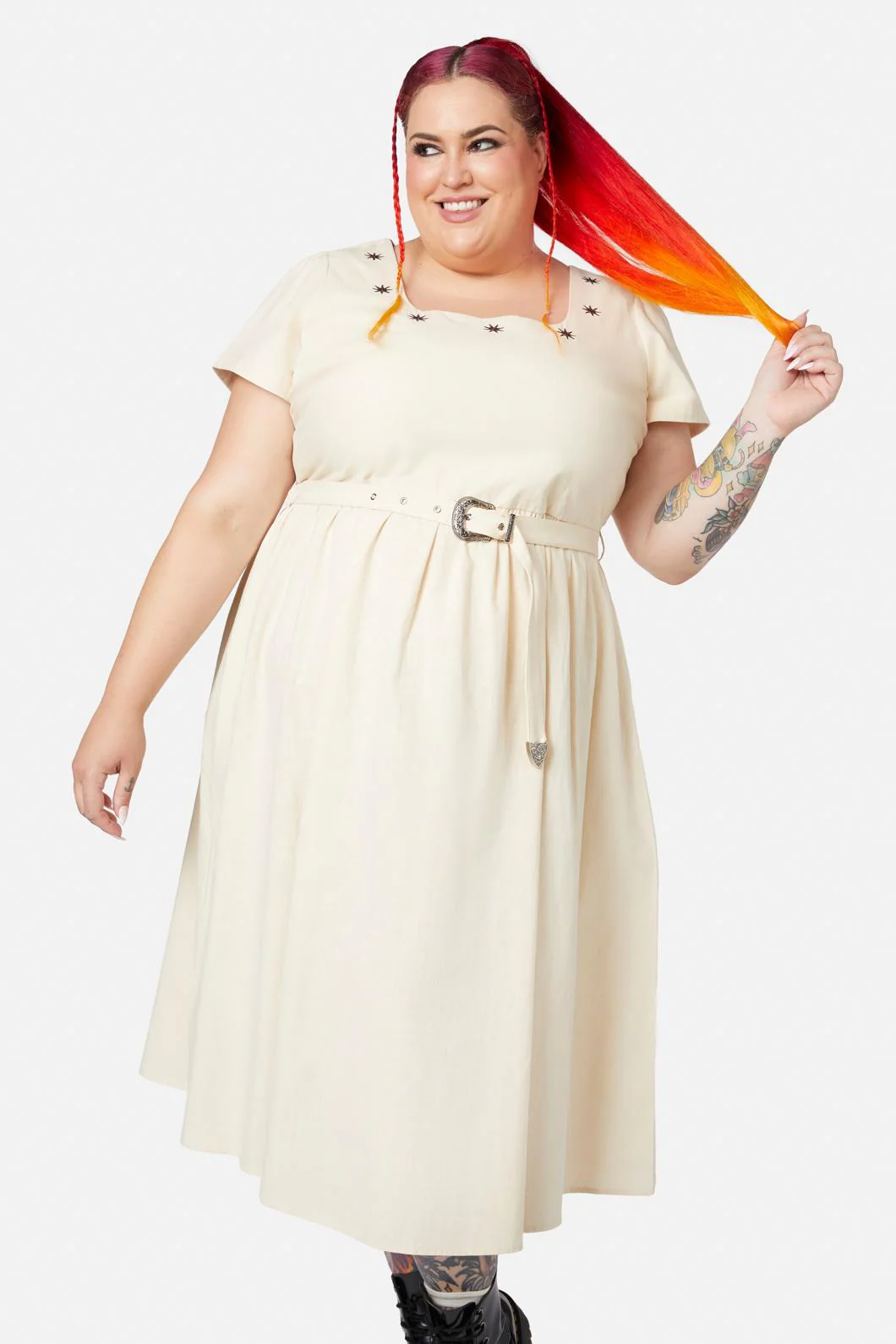 Curve Saloon Midi Dress - Olabens