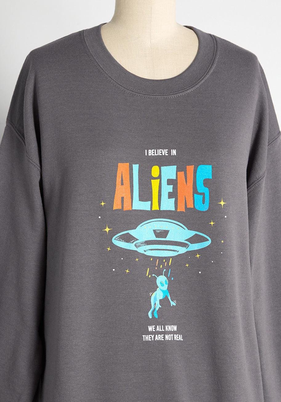 Believe in Aliens Graphic Sweatshirt - Olabens