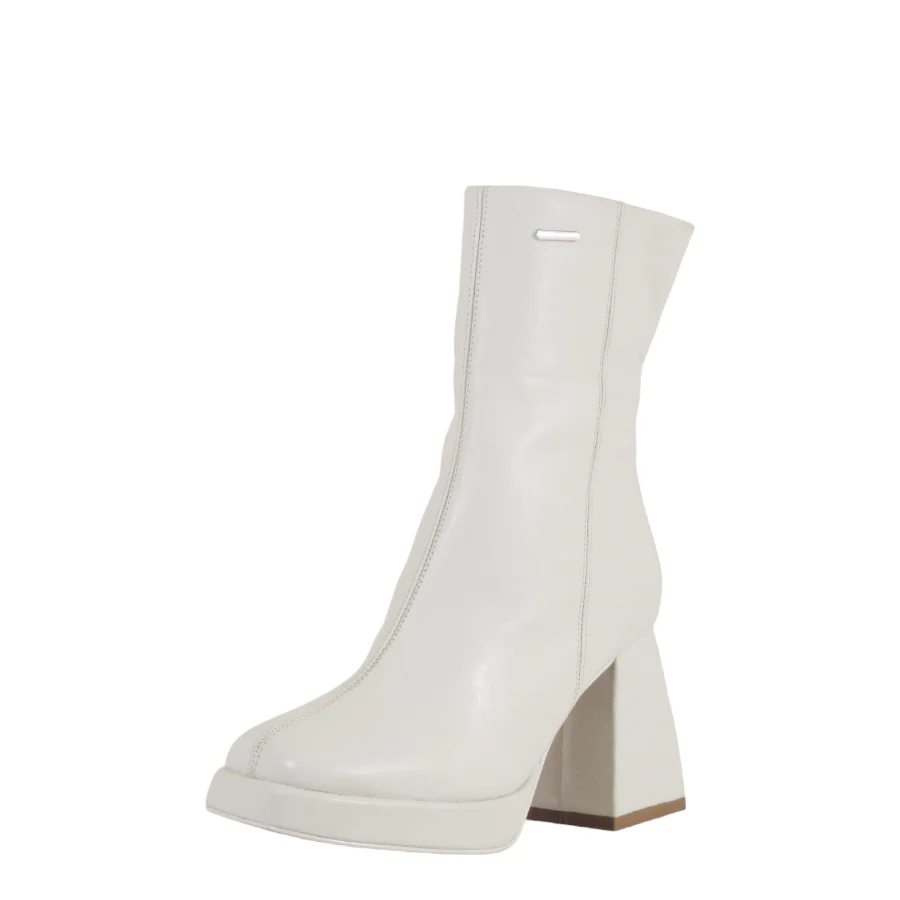 Valerie Molded Leather Booties - Olabens