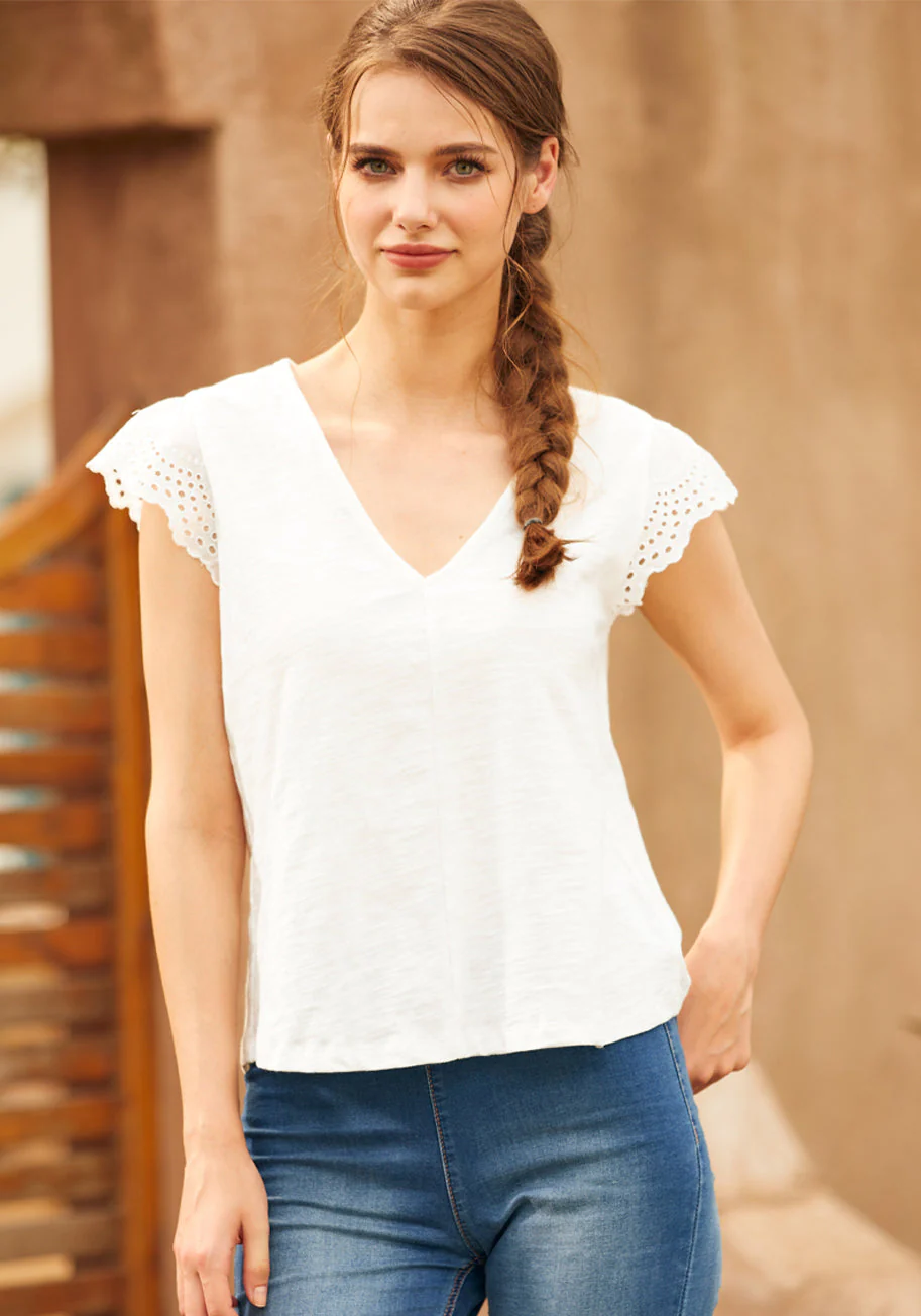 Timeless Eyelet Tee - Olabens