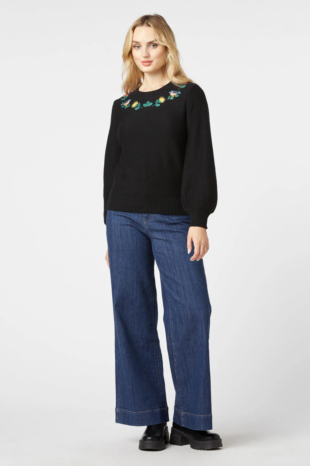 Protea Embroidered Jumper - Olabens