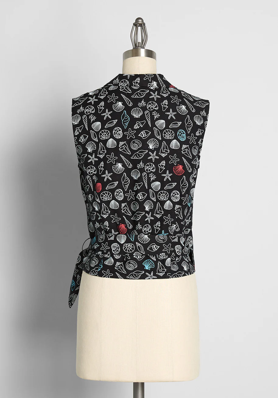 Charming in The Catskills Sleeveless Tie-Front Shirt - Olabens