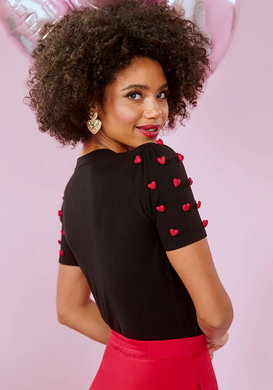 Love Me in 3D Pullover Top - Olabens