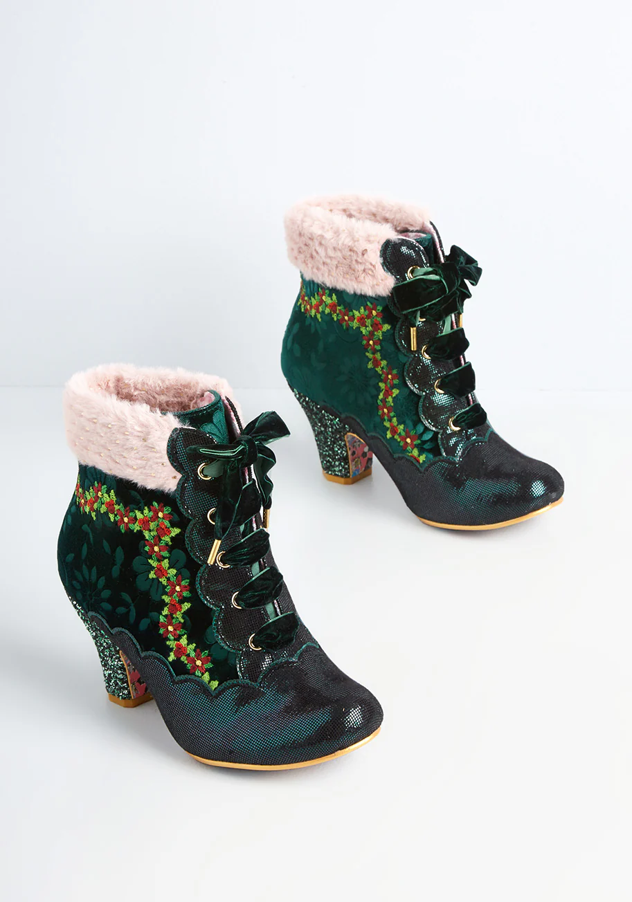Ms. Holly B. Jolly Boot - Olabens