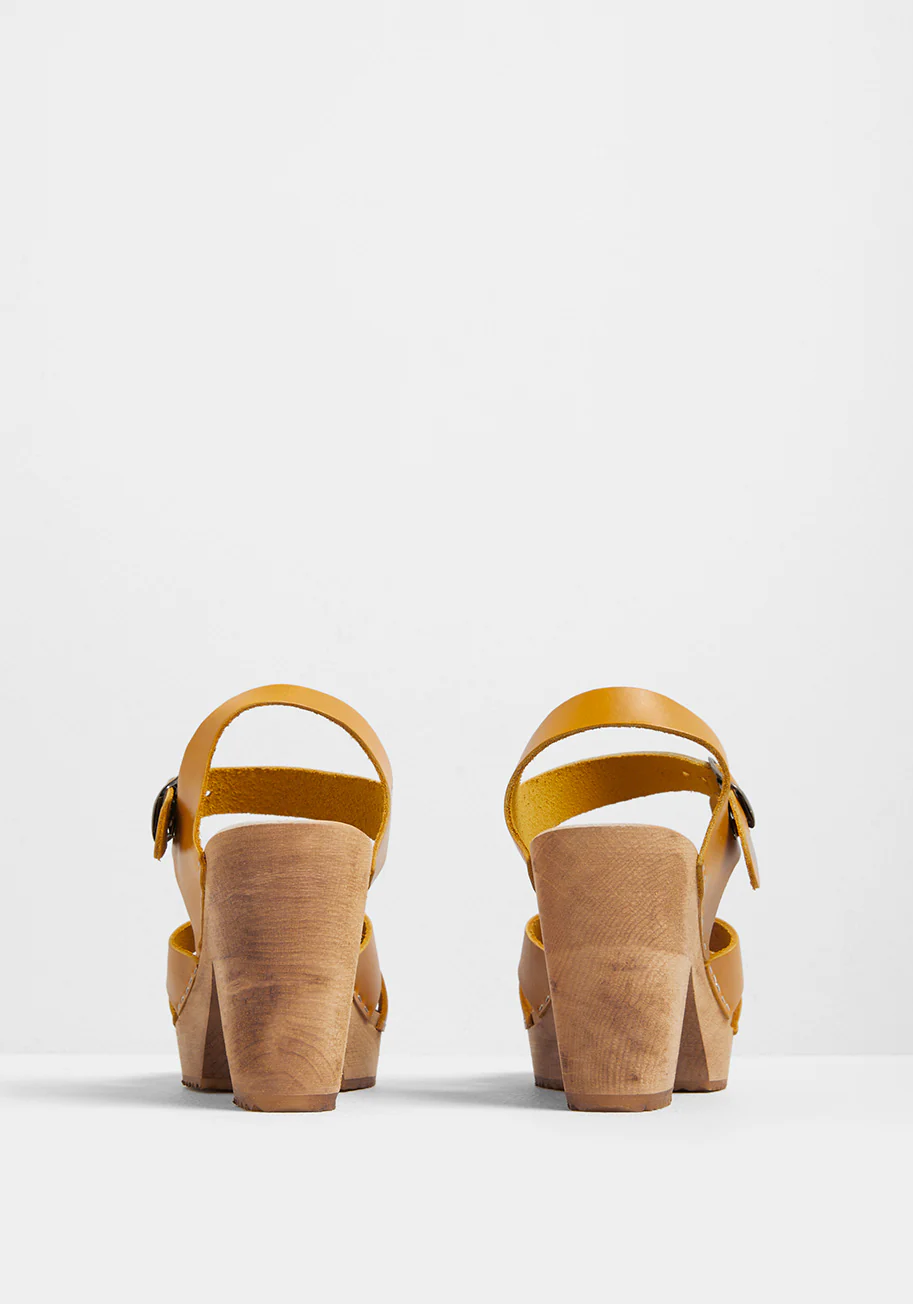 True to Platform Leather Clog - Olabens