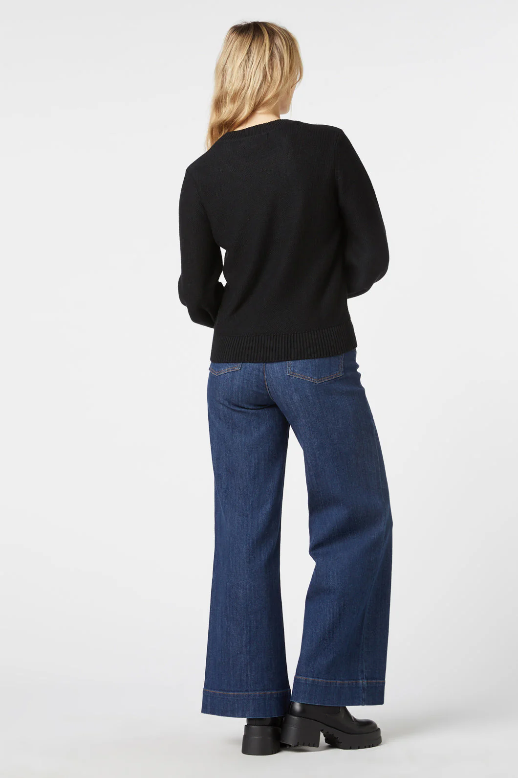 Protea Embroidered Jumper - Olabens
