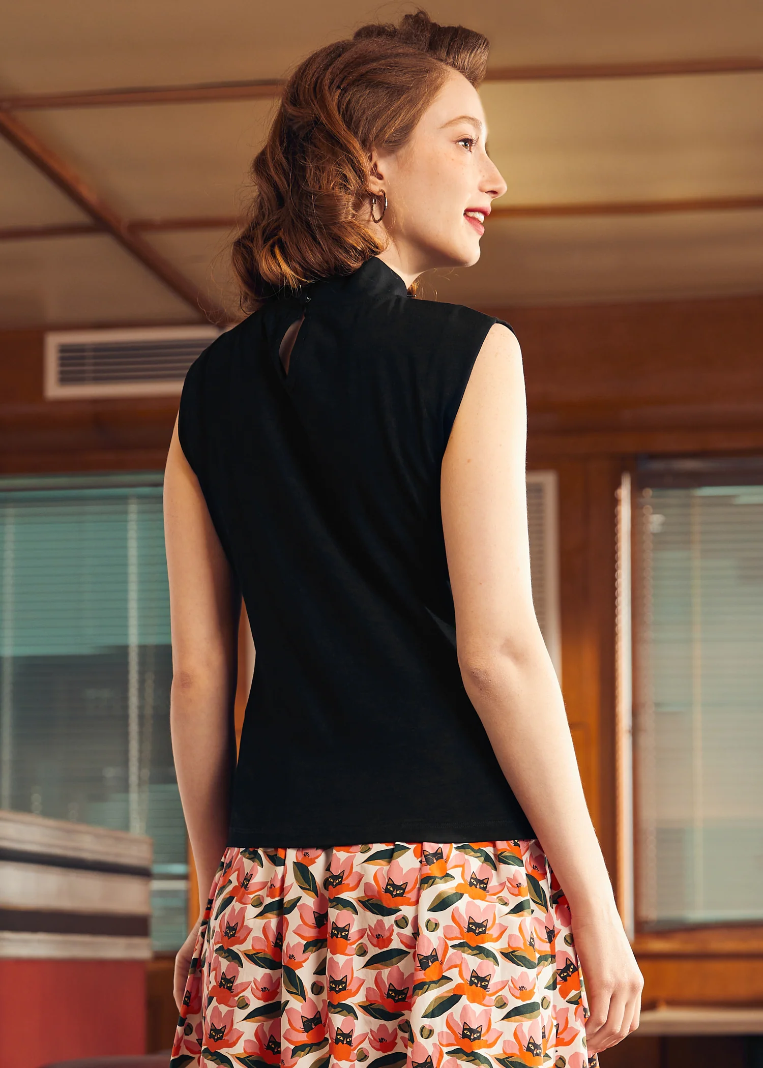 Retro Rendezvous Tie-Neck Top - Olabens
