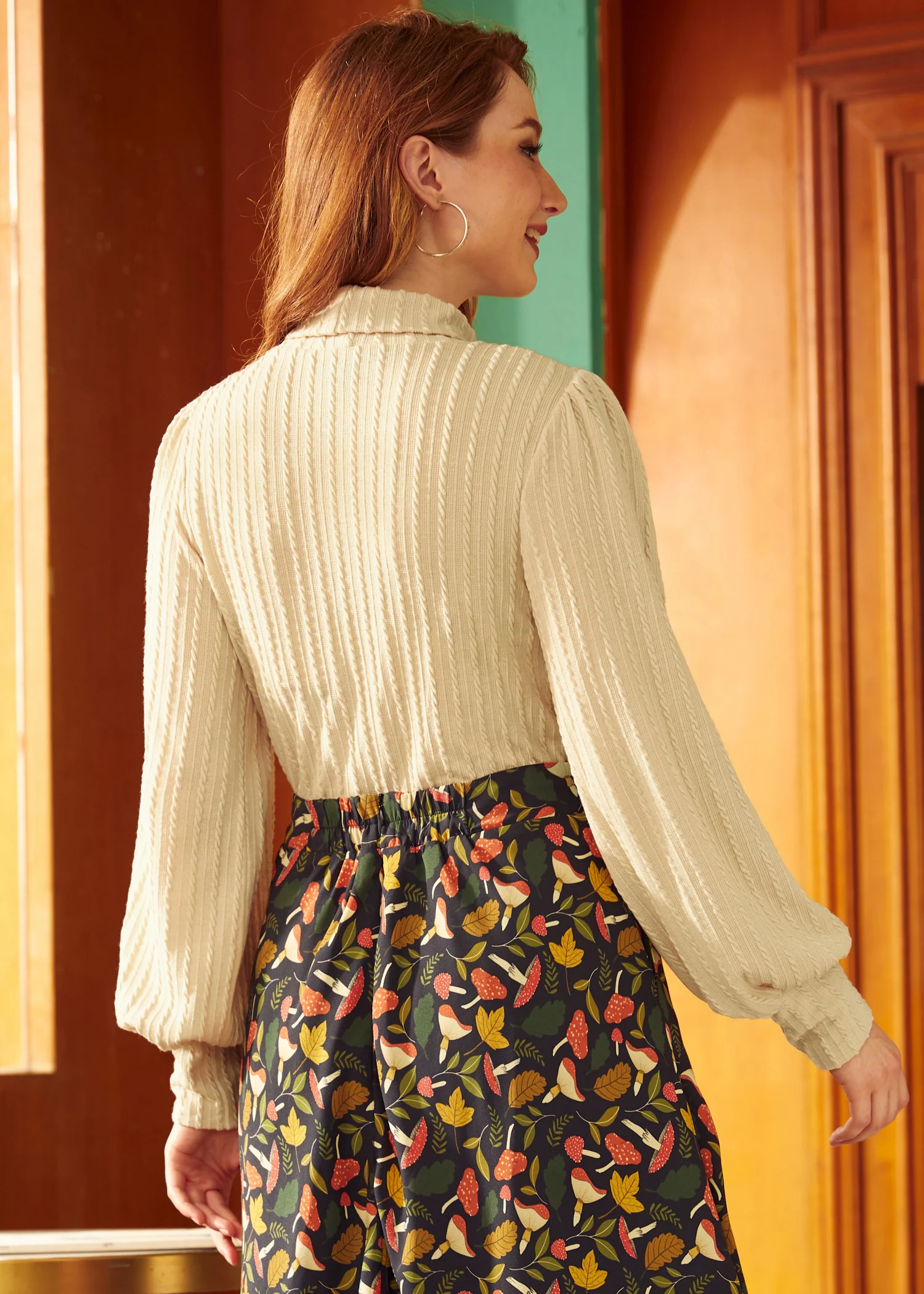 Retro Rendezvous Balloon Sleeve Turtleneck - Olabens