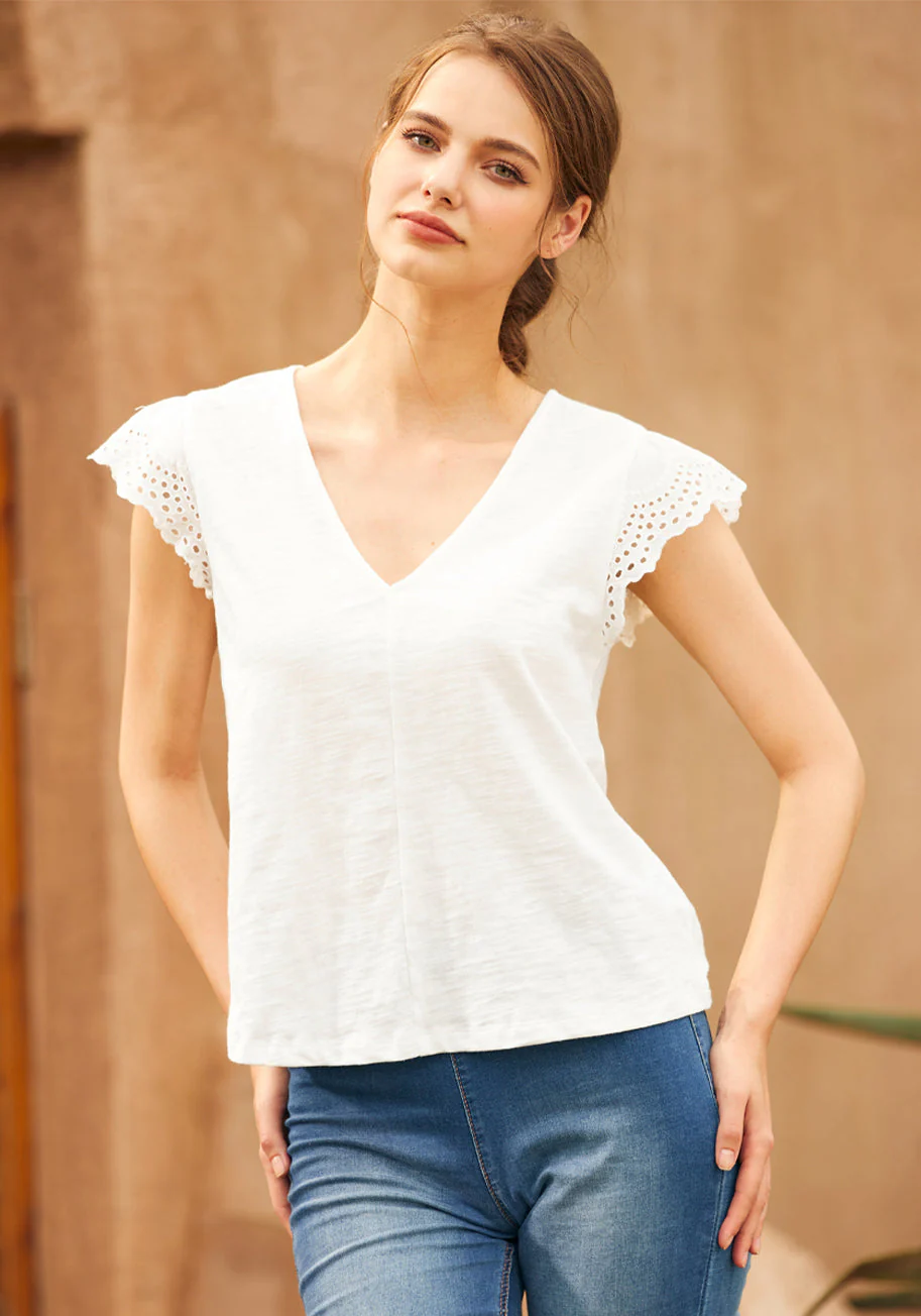 Timeless Eyelet Tee - Olabens