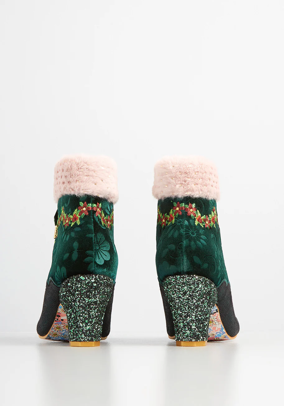 Ms. Holly B. Jolly Boot - Olabens