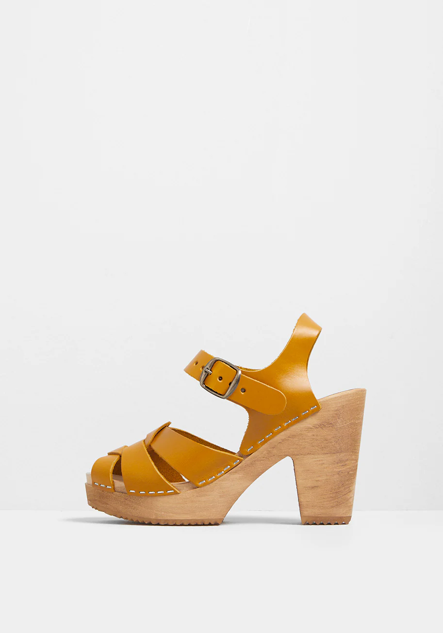 True to Platform Leather Clog - Olabens