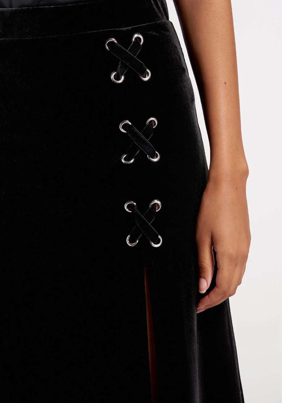 Don't Look Down Midi Skirt - Olabens