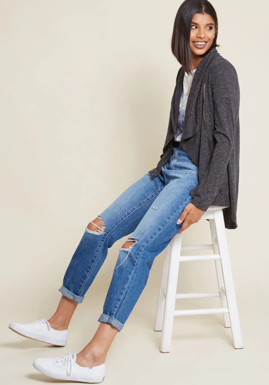 Airport Greeting Cardigan in Charcoal - Olabens