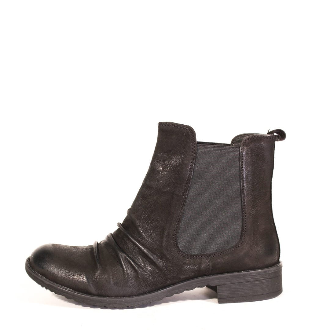 Trail Slouched Booties - Olabens