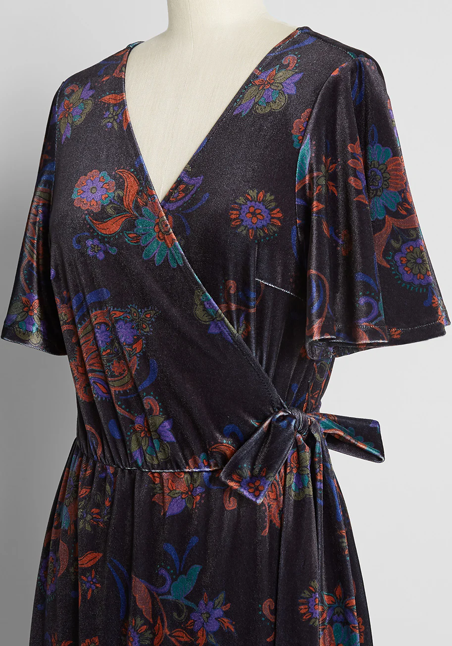Timeless Embrace Velvet Midi Dress - Olabens