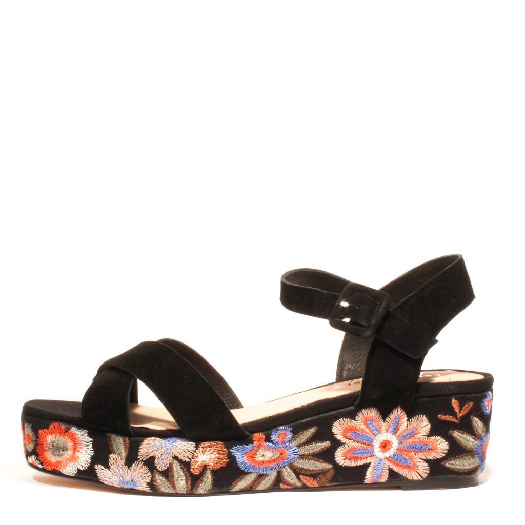 Fancy Embroidered Wedged Sandals - Olabens
