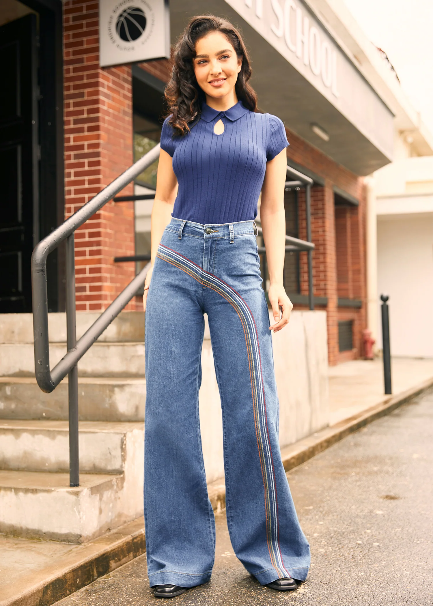 One Good Turn Keyhole Sweater - Olabens